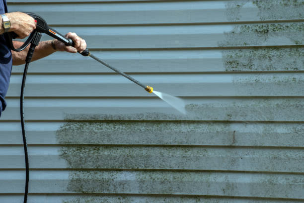 Best Garage Pressure Washing  in Gladstone, OR